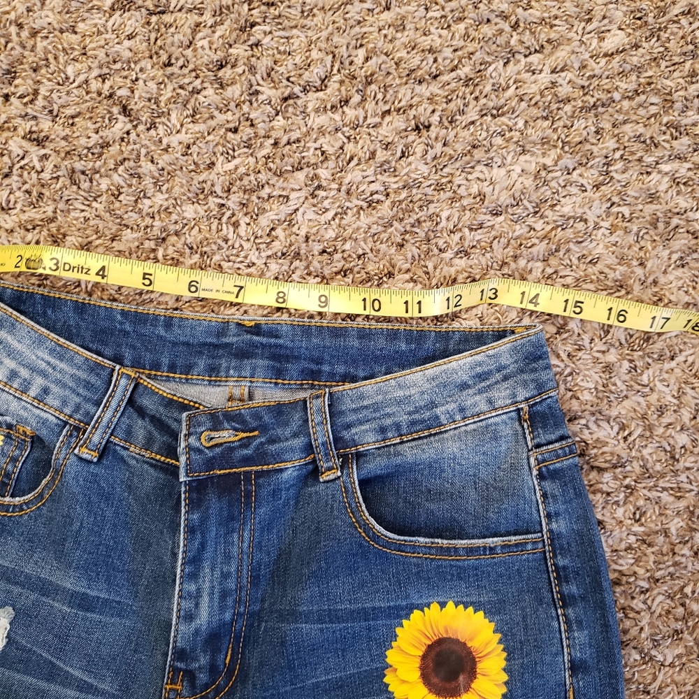 Distressed sunflower jeans with matching tank - Picture 6 of 11